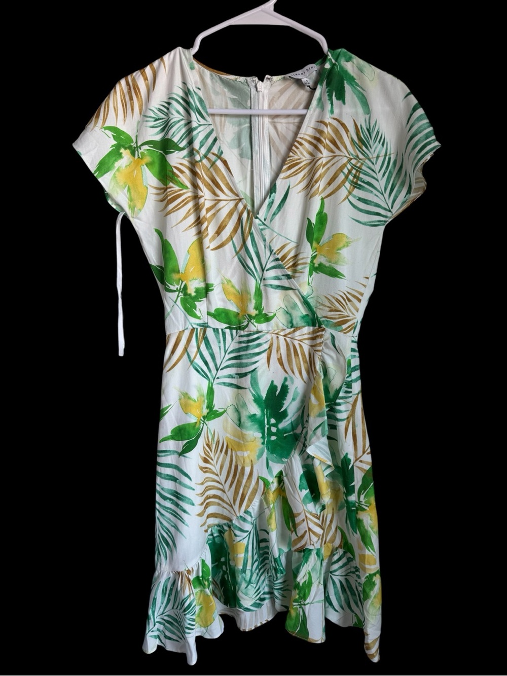 NWT Gianni Bini Tropical Print Wrap Dress